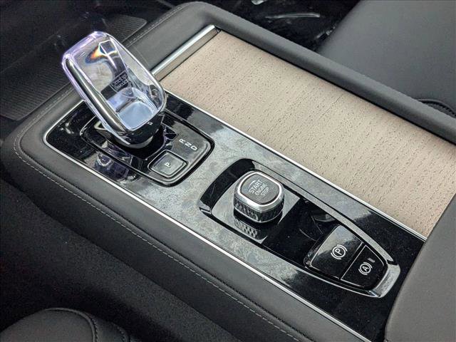 New 2026 Volvo XC90 B5 Plus w/ Protection Package image 12