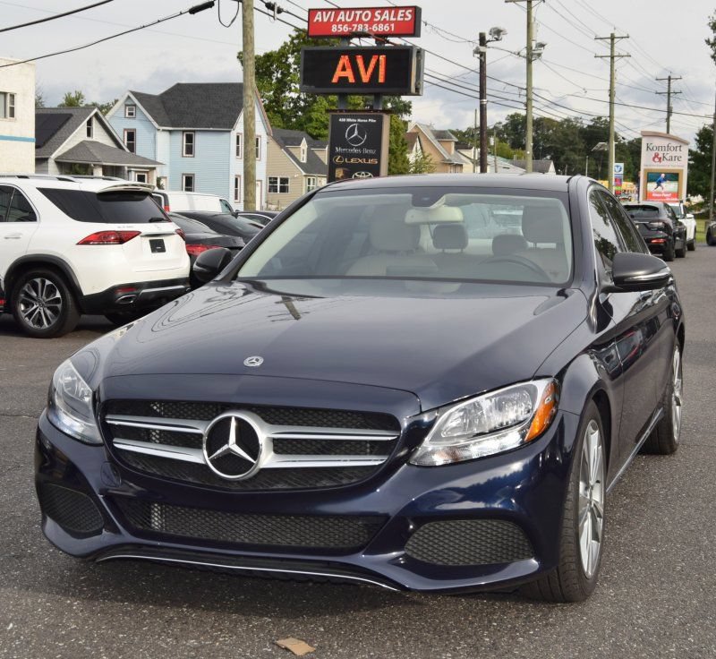 Used 2018 Mercedes-Benz C 300 Sedan w/ Premium Package image 4