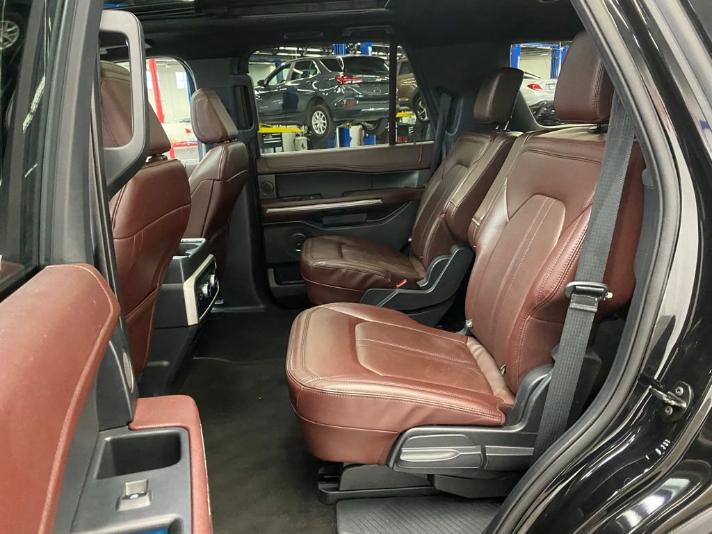 Used 2022 Ford Expedition Limited image 13