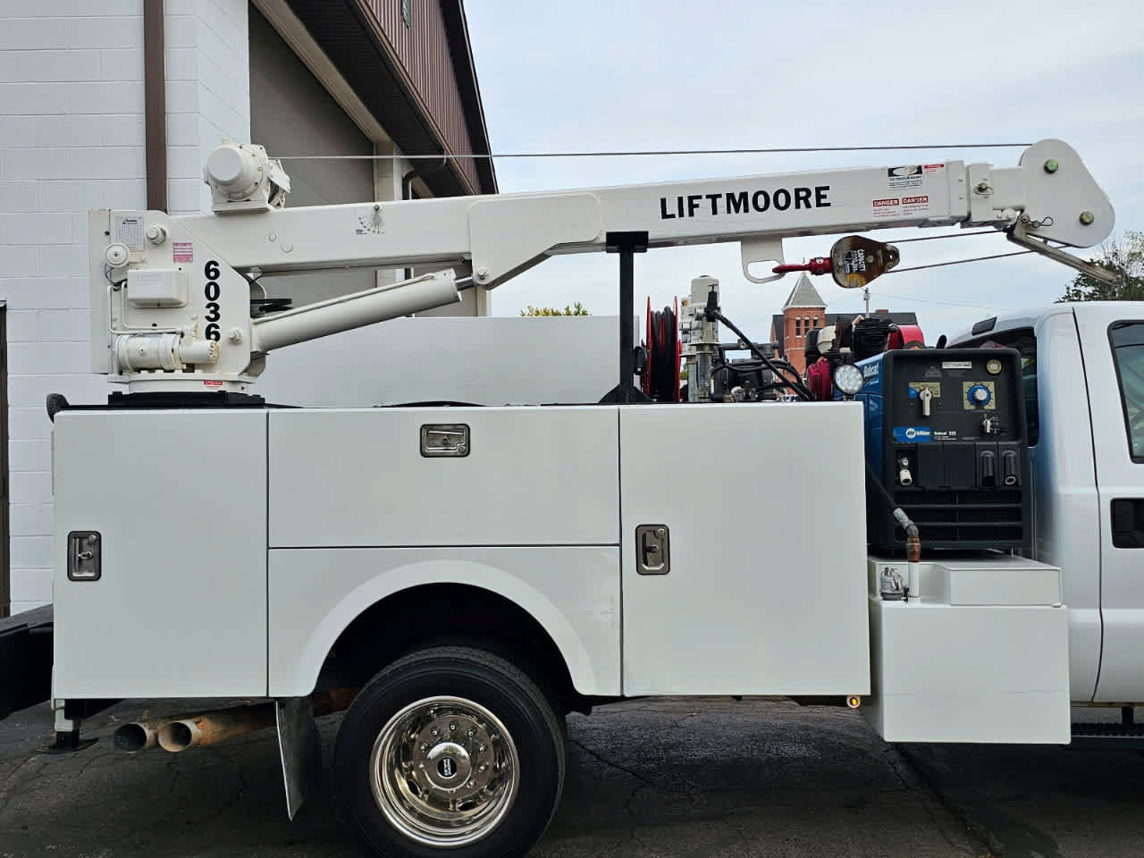 Used 2016 Ford F550 4x4 Regular Cab Super Duty image 13