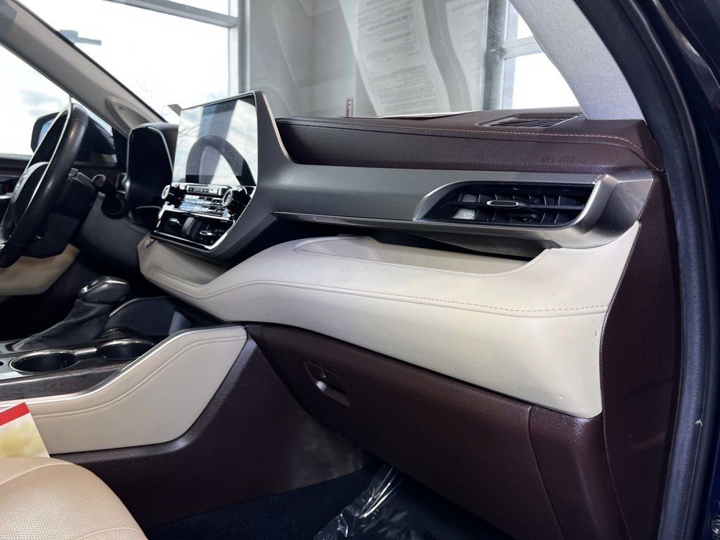 Certified 2020 Toyota Highlander Platinum image 56