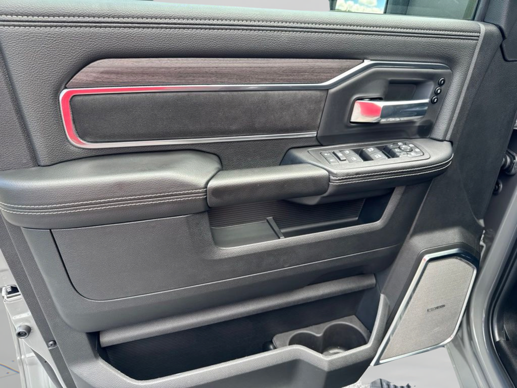 New 2026 RAM 2500 Laramie AWD/4WD image 21