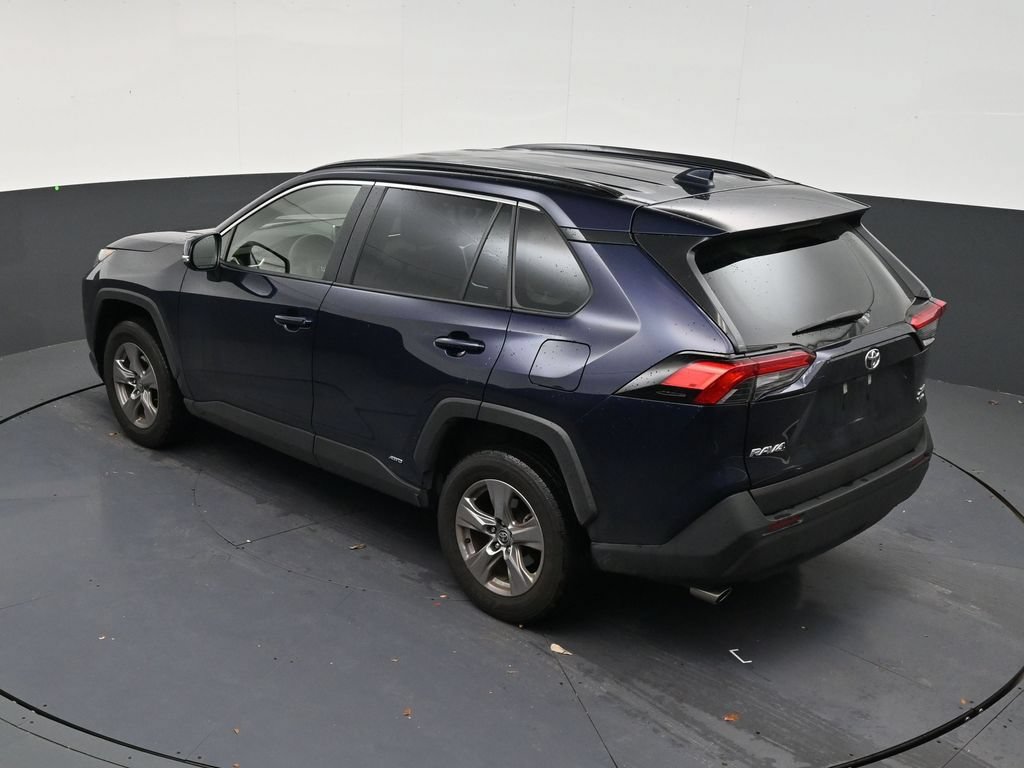 Used 2025 Toyota RAV4 XLE AWD/4WD image 14