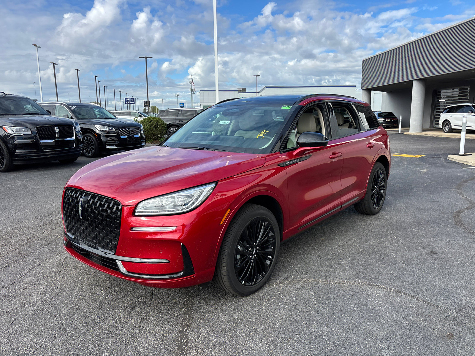 New 2026 Lincoln Corsair Reserve w/ Jet Appearance Package image 3