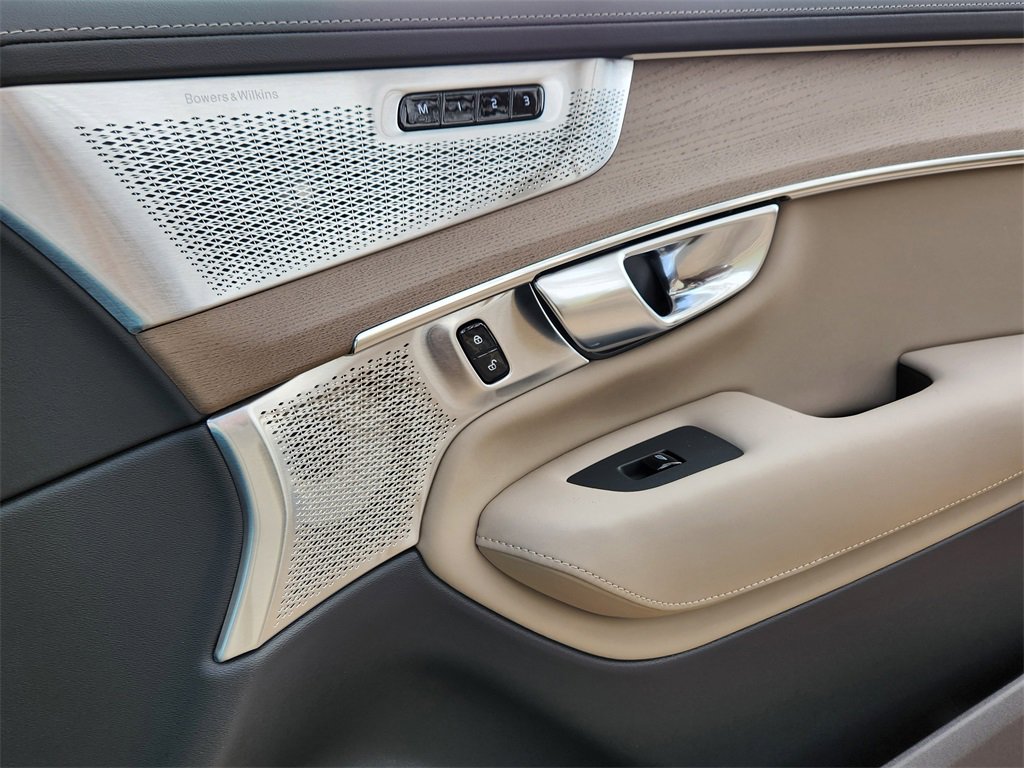 New 2026 Volvo XC90 T8 Ultra w/ Lounge Package image 21