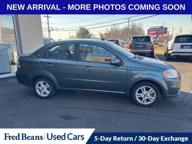 Used 2010 Chevrolet Aveo LT w/ Power and Convenience Package image 4