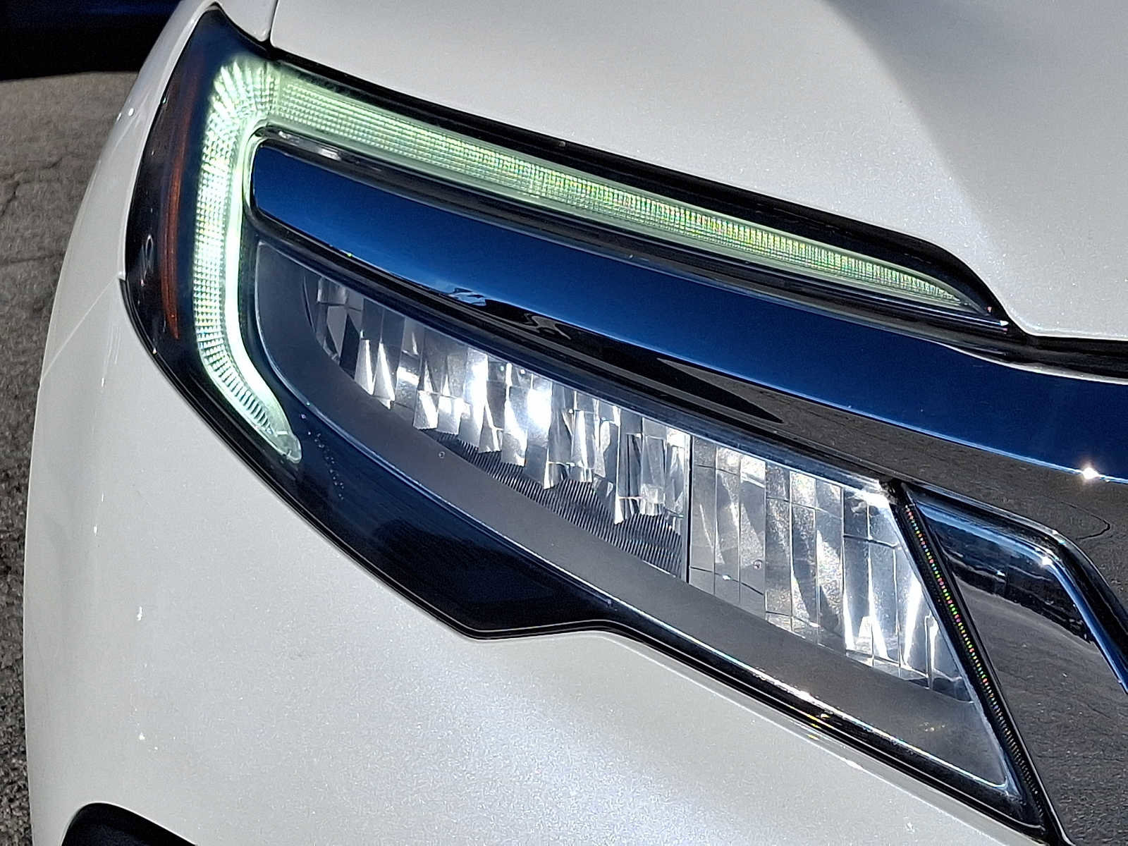 Used 2019 Honda Pilot Touring image 9