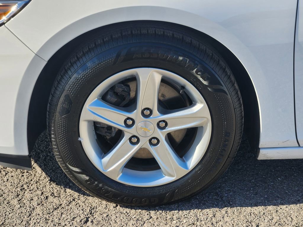 Used 2022 Chevrolet Malibu LS image 13