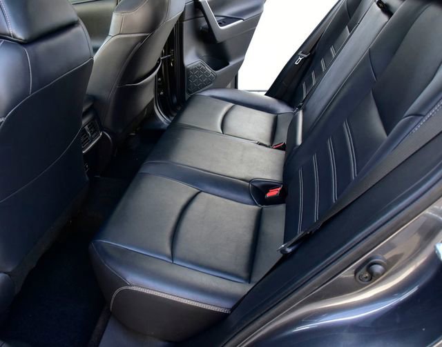 Used 2019 Toyota RAV4 Limited w/ Advanced Technology Package image 16