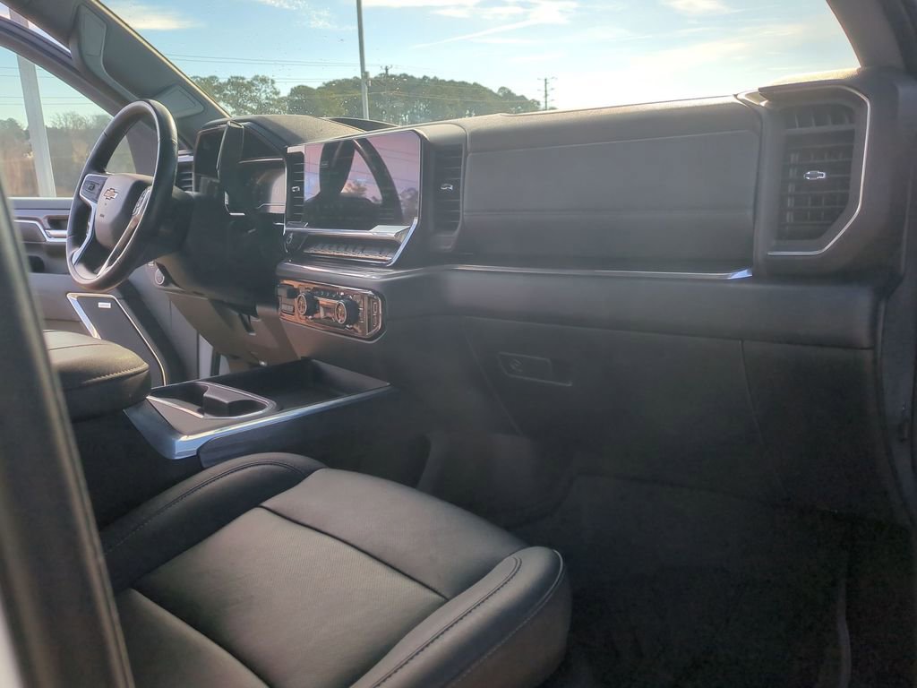 Used 2024 Chevrolet Silverado 2500 LTZ w/ LTZ Premium Package image 32