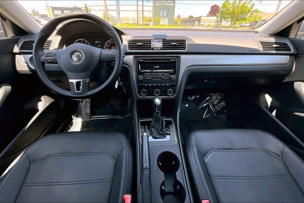 Used 2014 Volkswagen Passat 1.8T Wolfsburg Edition FWD image 16