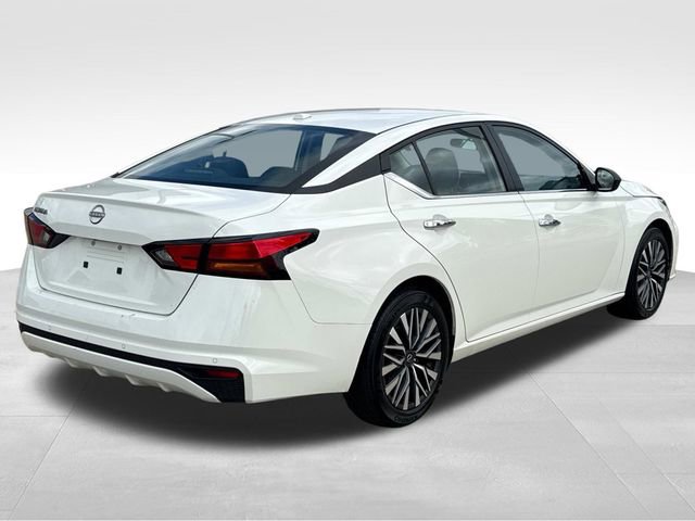 Used 2025 Nissan Altima 2.5 SV image 9