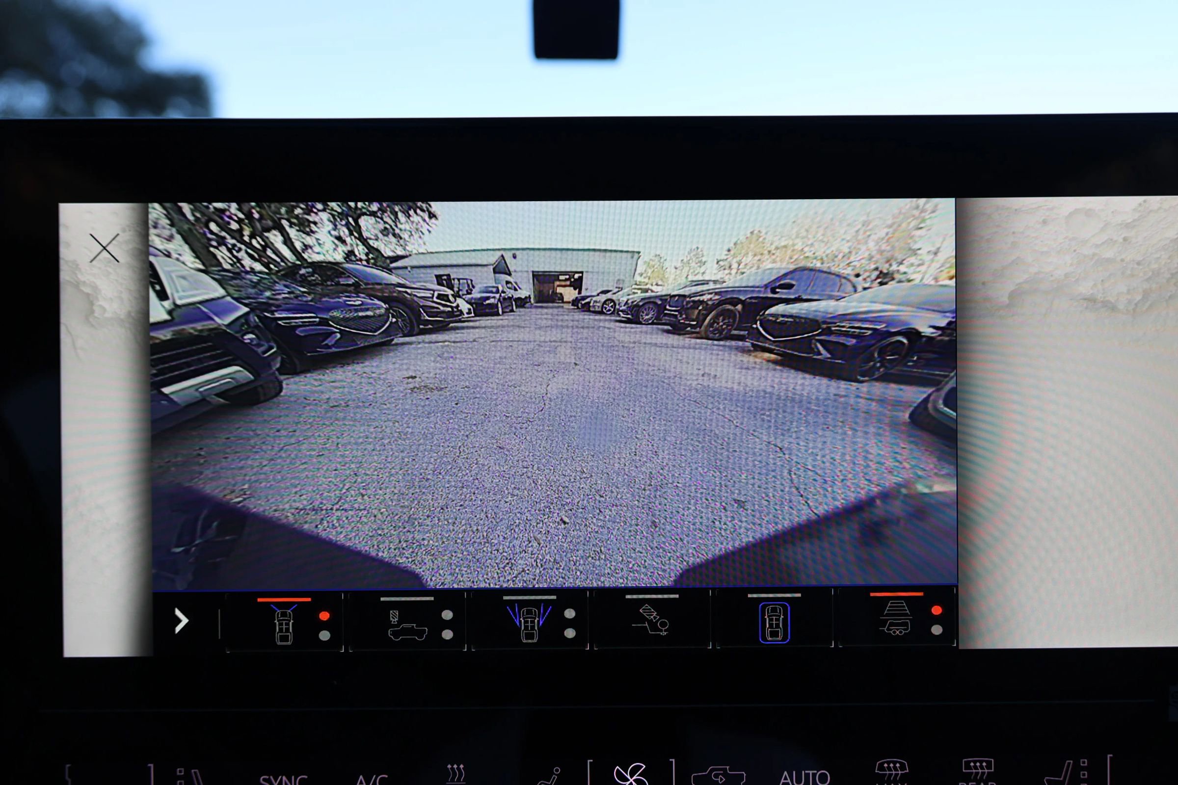 Used 2022 GMC Hummer EV Edition 1 w/ LPO, Illumination Package AWD/4WD image 25