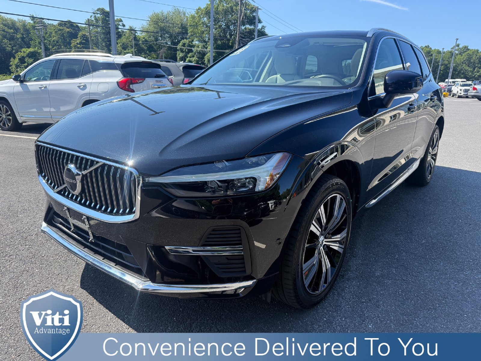 Certified 2023 Volvo XC60 B5 Plus AWD/4WD image 4