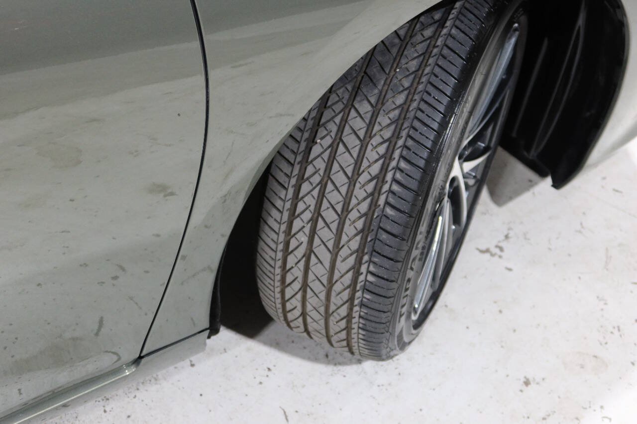 Used 2025 Lexus ES 300h w/ Premium Package FWD image 40