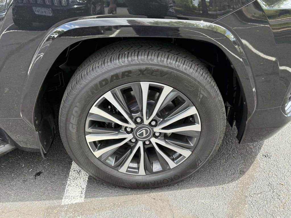 Used 2024 Lexus LX 600 4WD w/ Interior Upgrade Package image 7