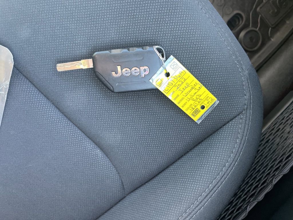 Used 2022 Jeep Wrangler Unlimited Sport image 30