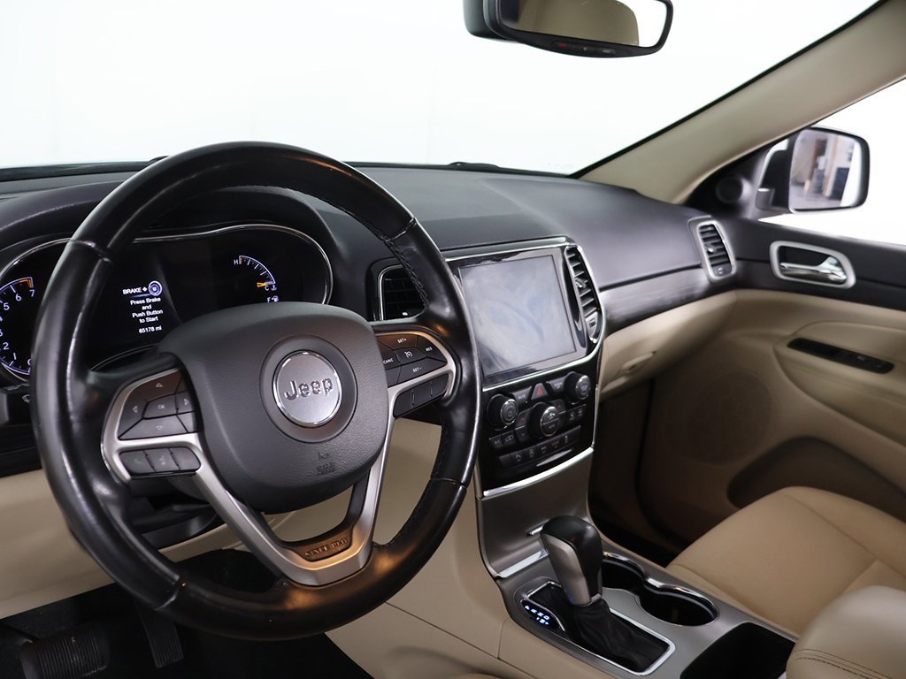 Used 2022 Jeep Grand Cherokee Laredo E image 24