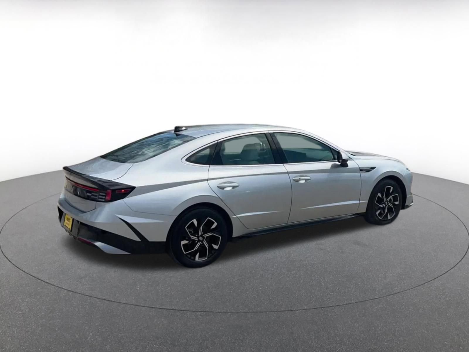 Used 2025 Hyundai Sonata SEL FWD image 14