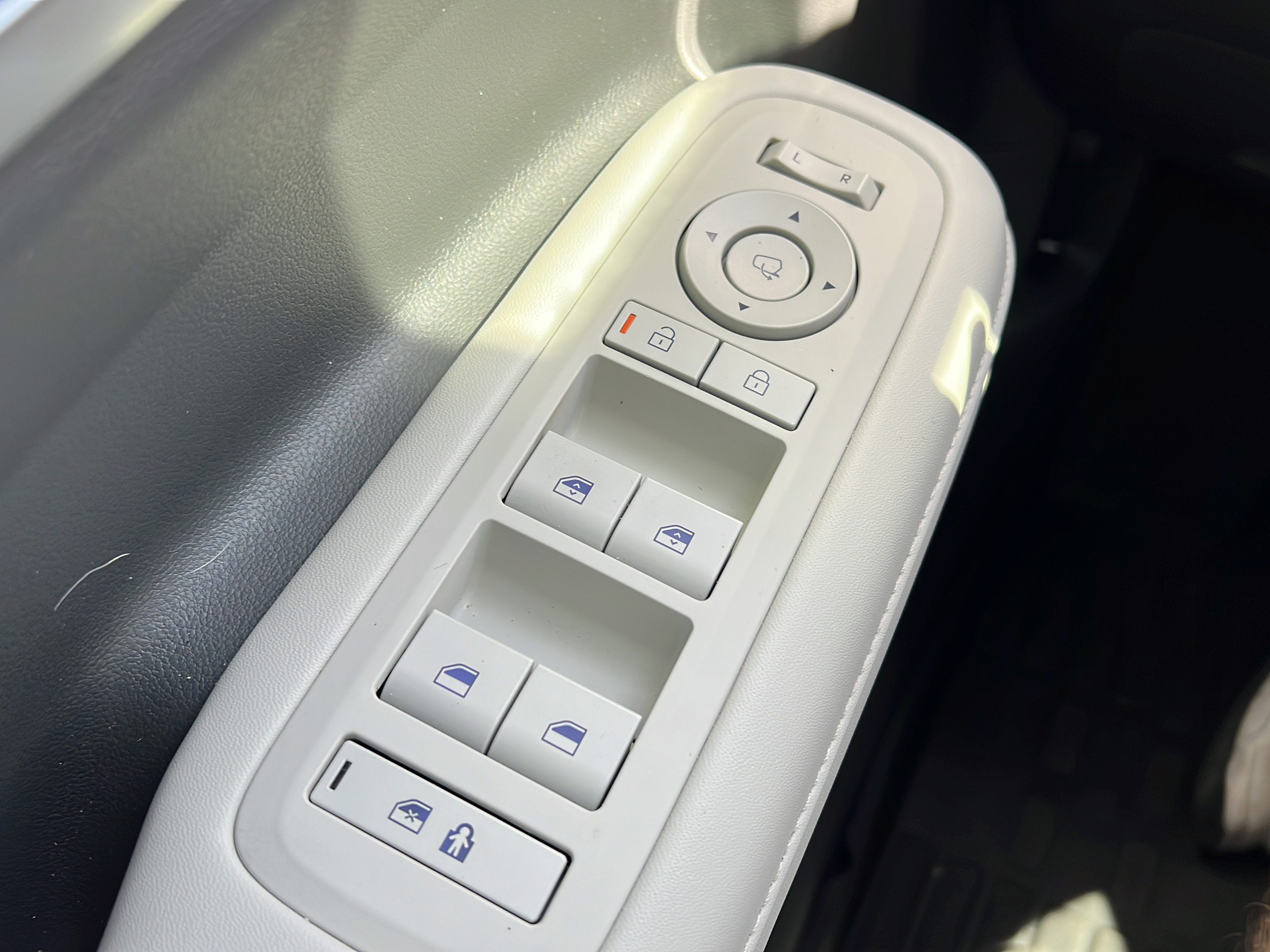 Certified 2026 Hyundai Santa Fe Limited FWD image 29