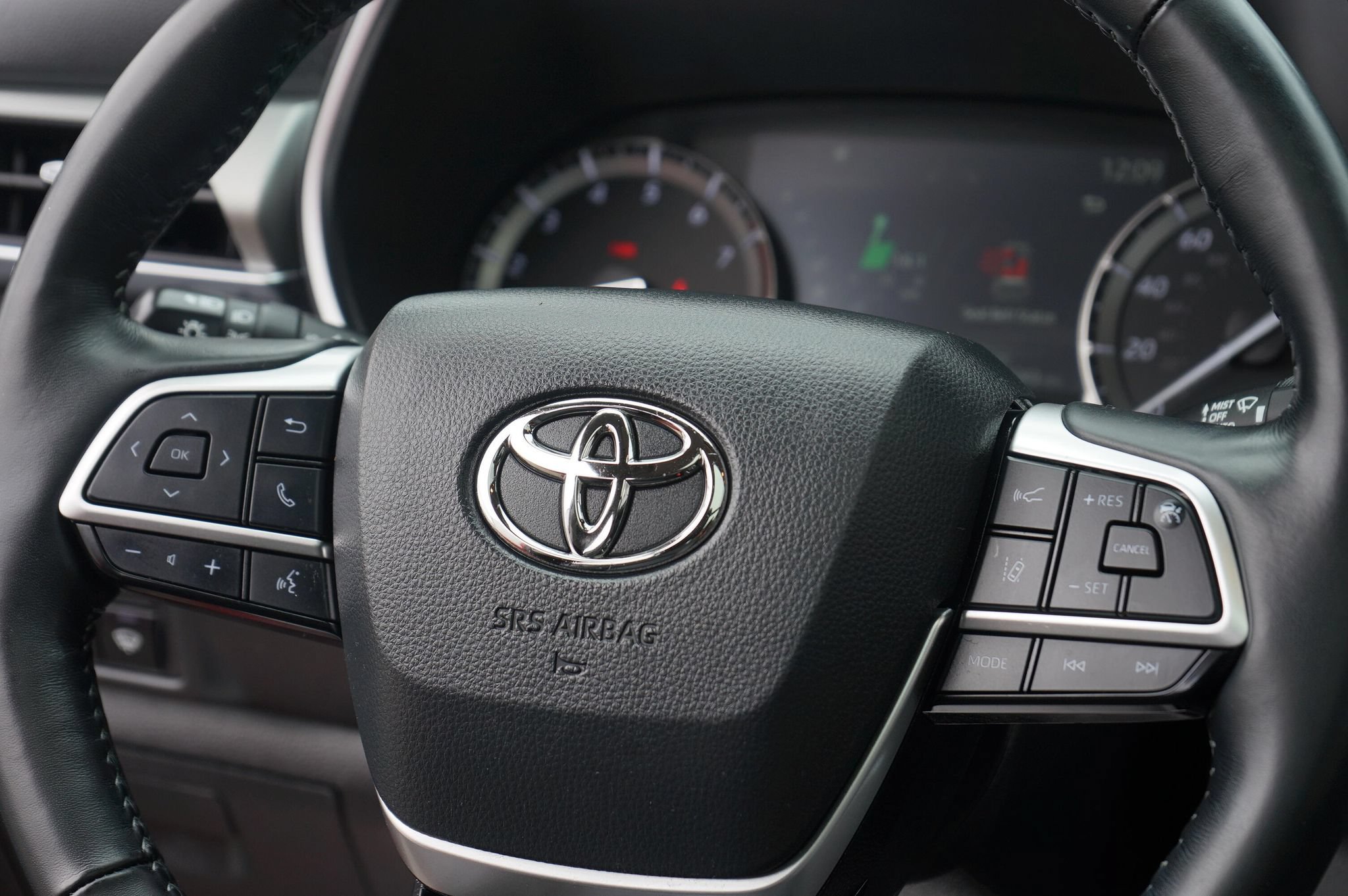 Used 2022 Toyota Highlander Platinum AWD/4WD image 27