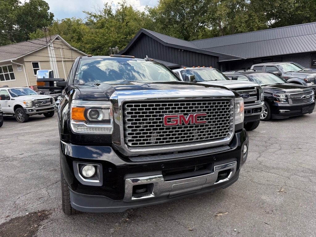 Used 2015 GMC Sierra 2500 Denali w/ Duramax Plus Package image 20