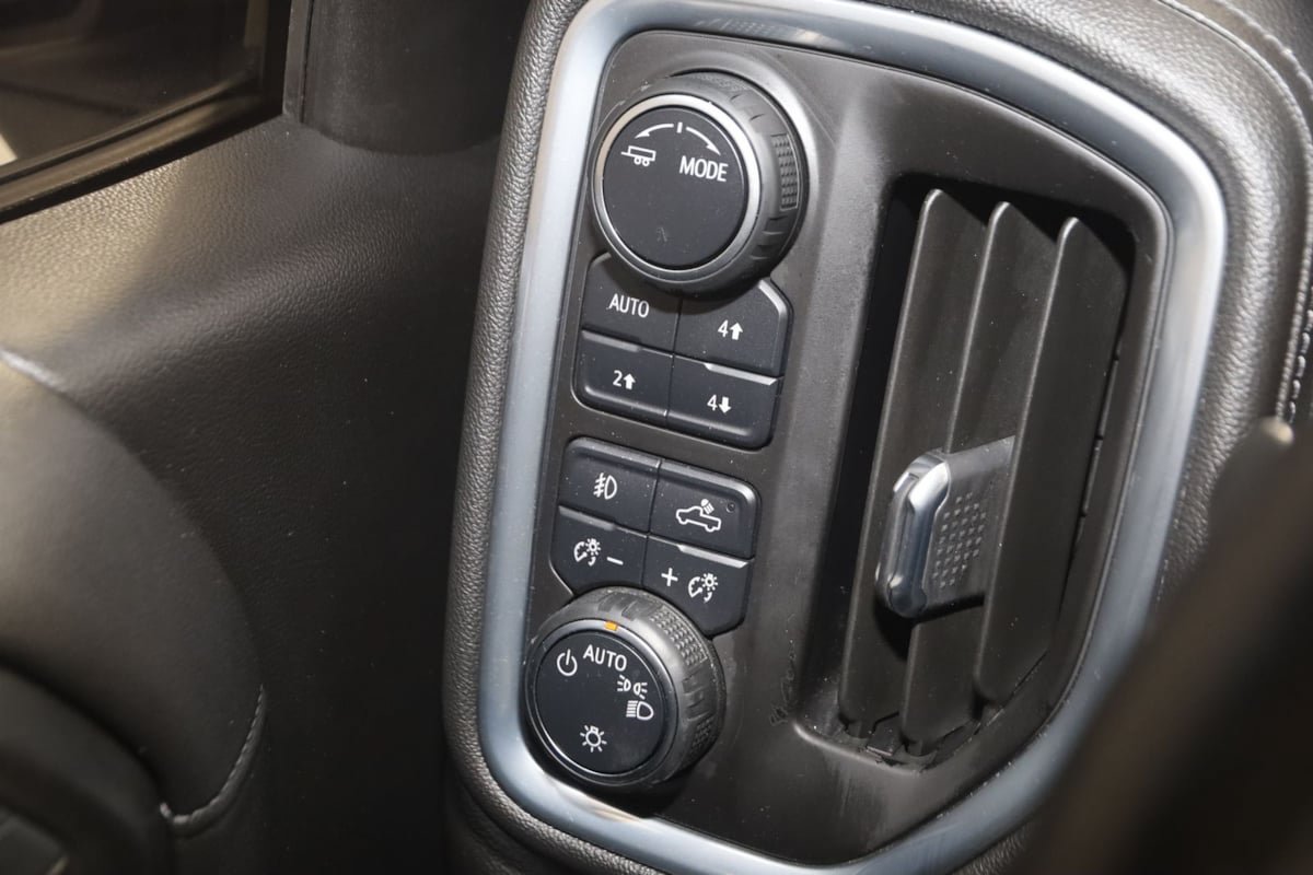 Used 2021 Chevrolet Silverado 1500 LT Trail Boss AWD/4WD image 24
