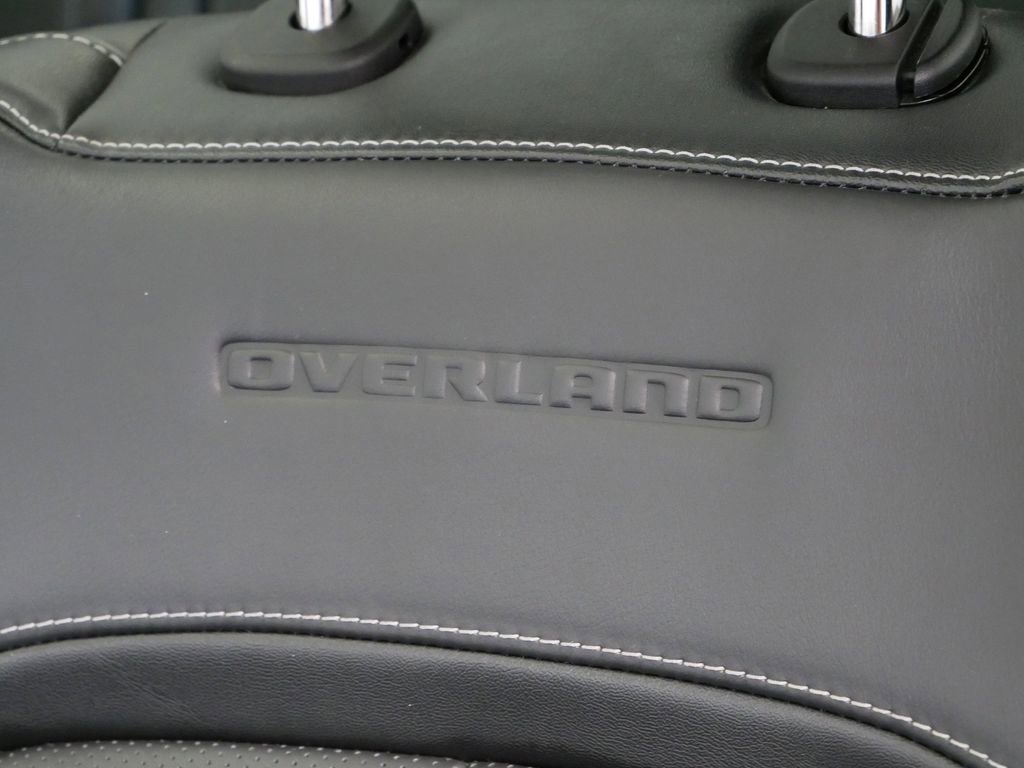 Used 2022 Jeep Grand Cherokee Overland image 11