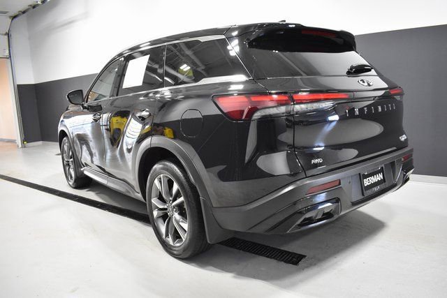 Used 2023 INFINITI QX60 Luxe image 3