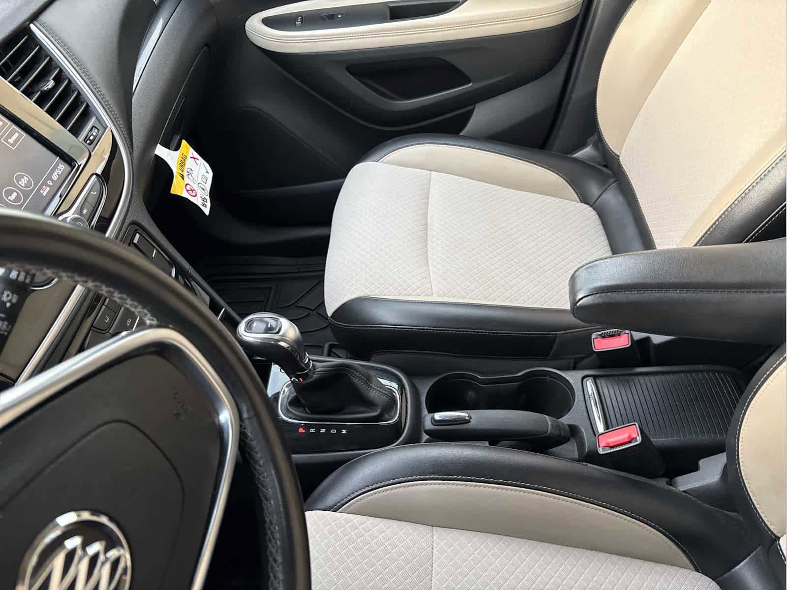 Used 2022 Buick Encore Preferred w/ Safety Package image 22