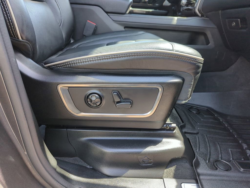 Used 2021 RAM 1500 Limited w/ Night Edition image 38