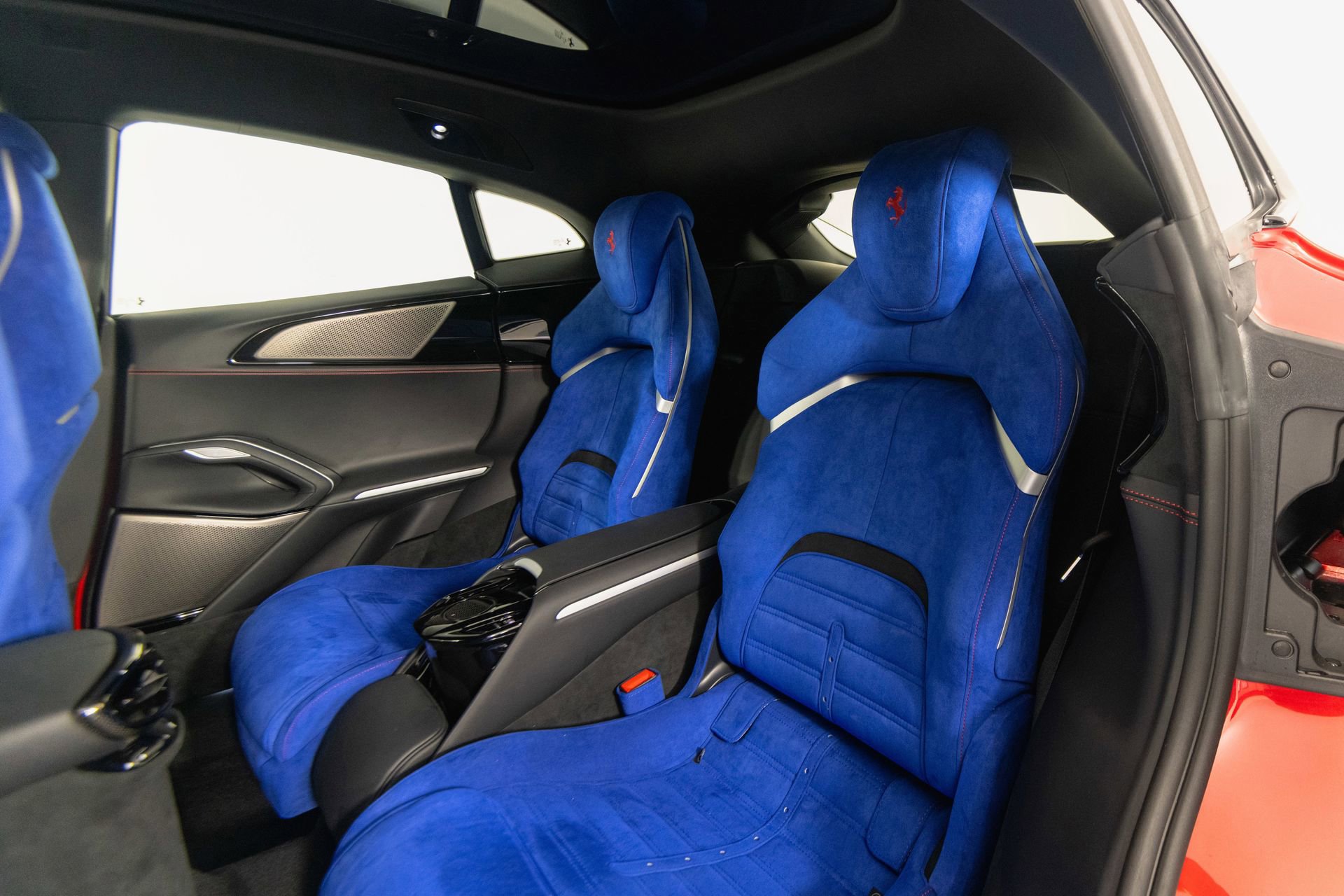 Used 2025 Ferrari Purosangue image 17