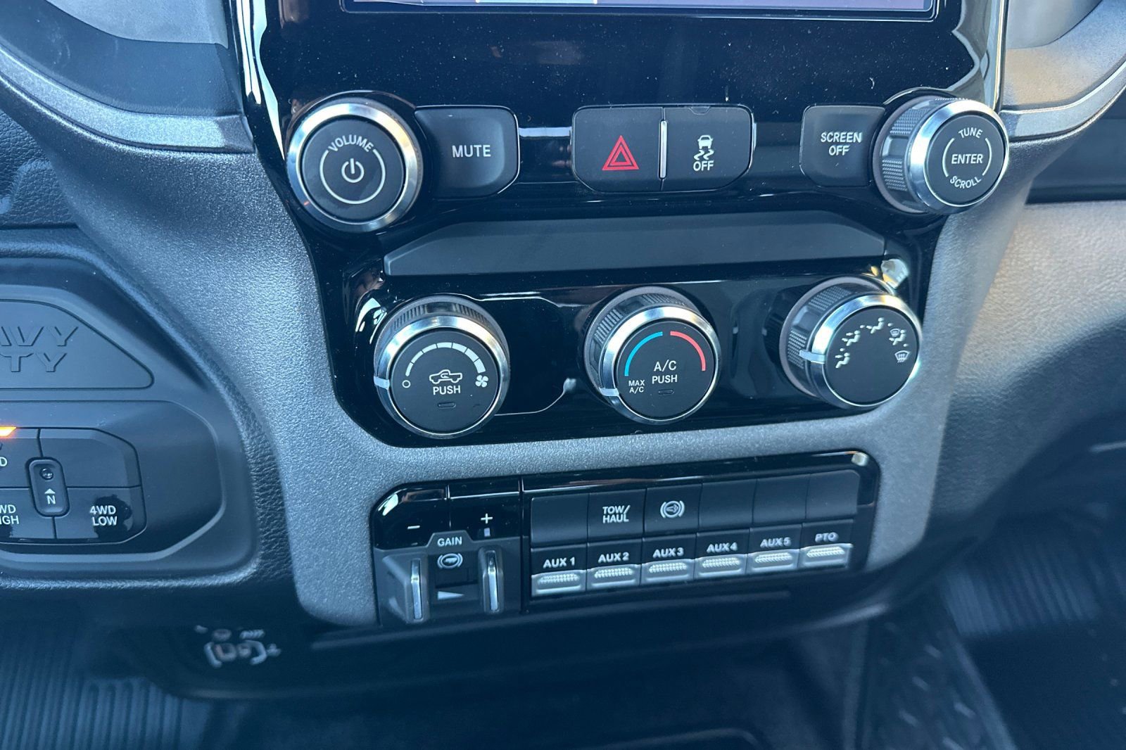 New 2026 RAM 3500 Tradesman image 18