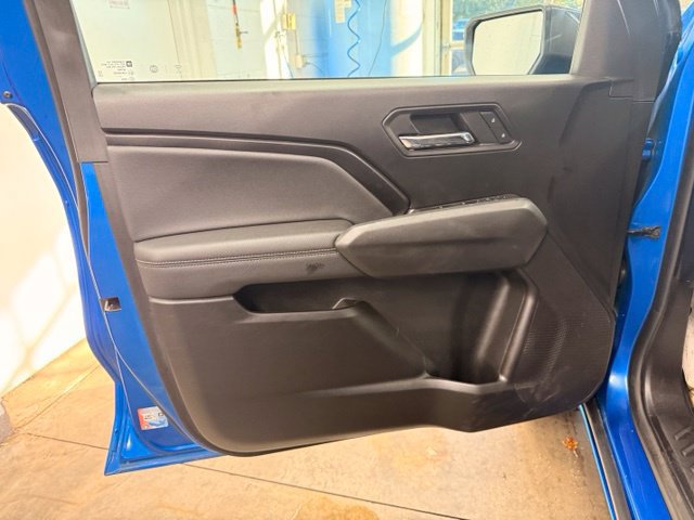 Used 2023 Chevrolet Colorado LT AWD/4WD image 6