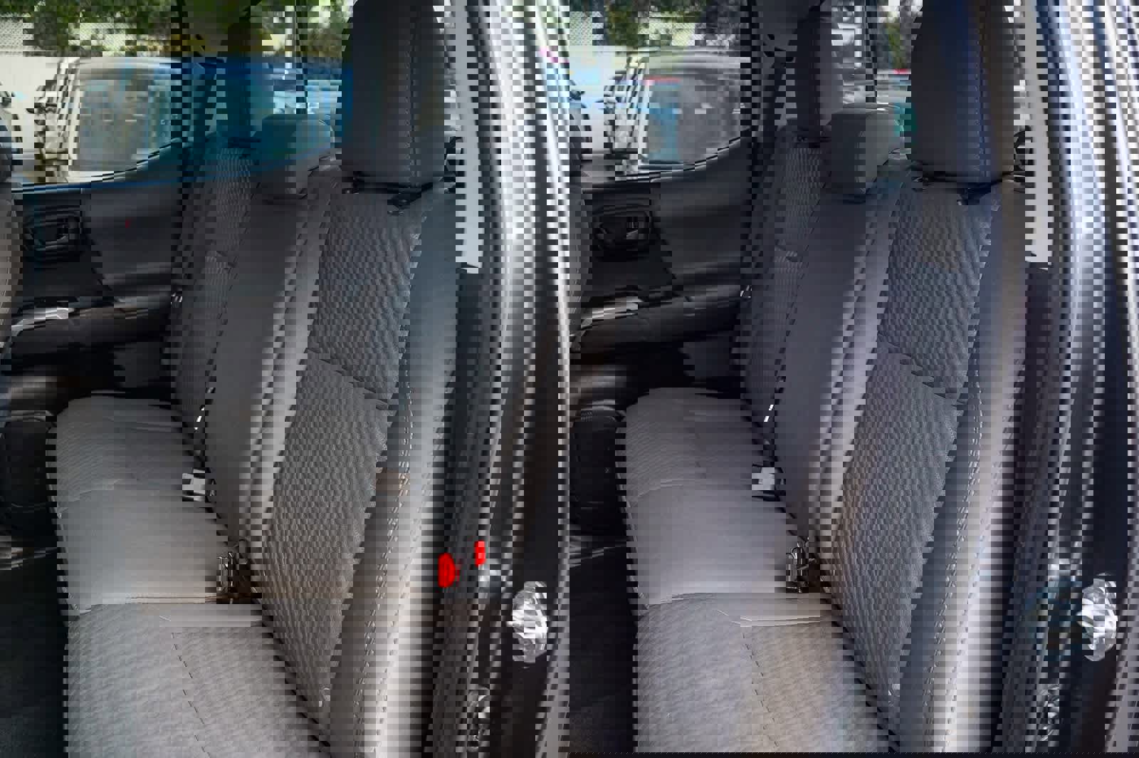 Used 2022 Toyota Tacoma SR5 image 6