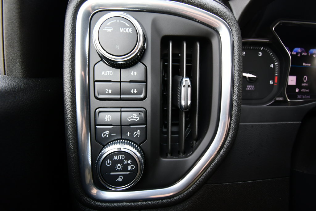 Used 2021 GMC Sierra 3500 Denali AWD/4WD image 25