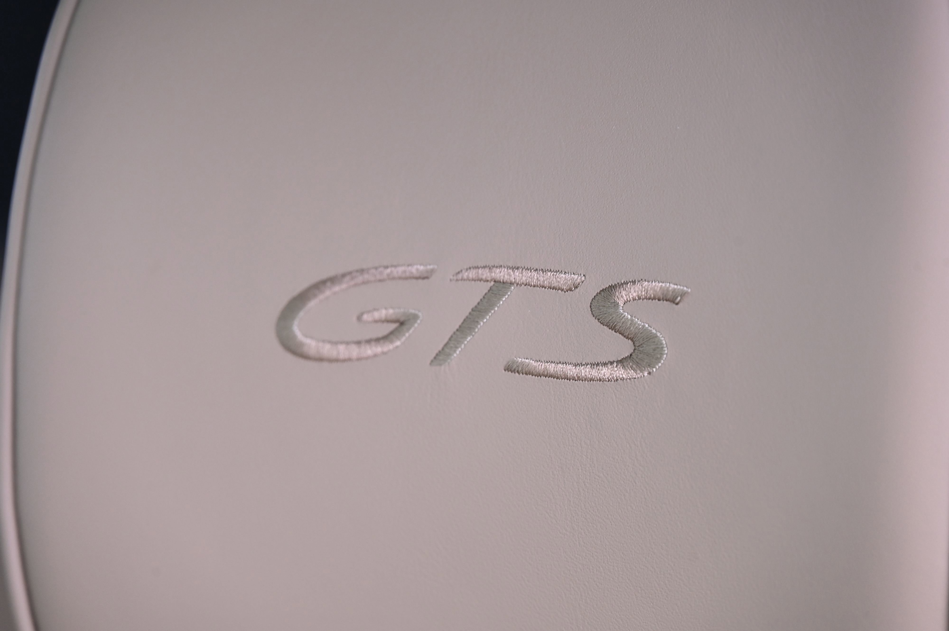 Certified 2022 Porsche Macan GTS image 31