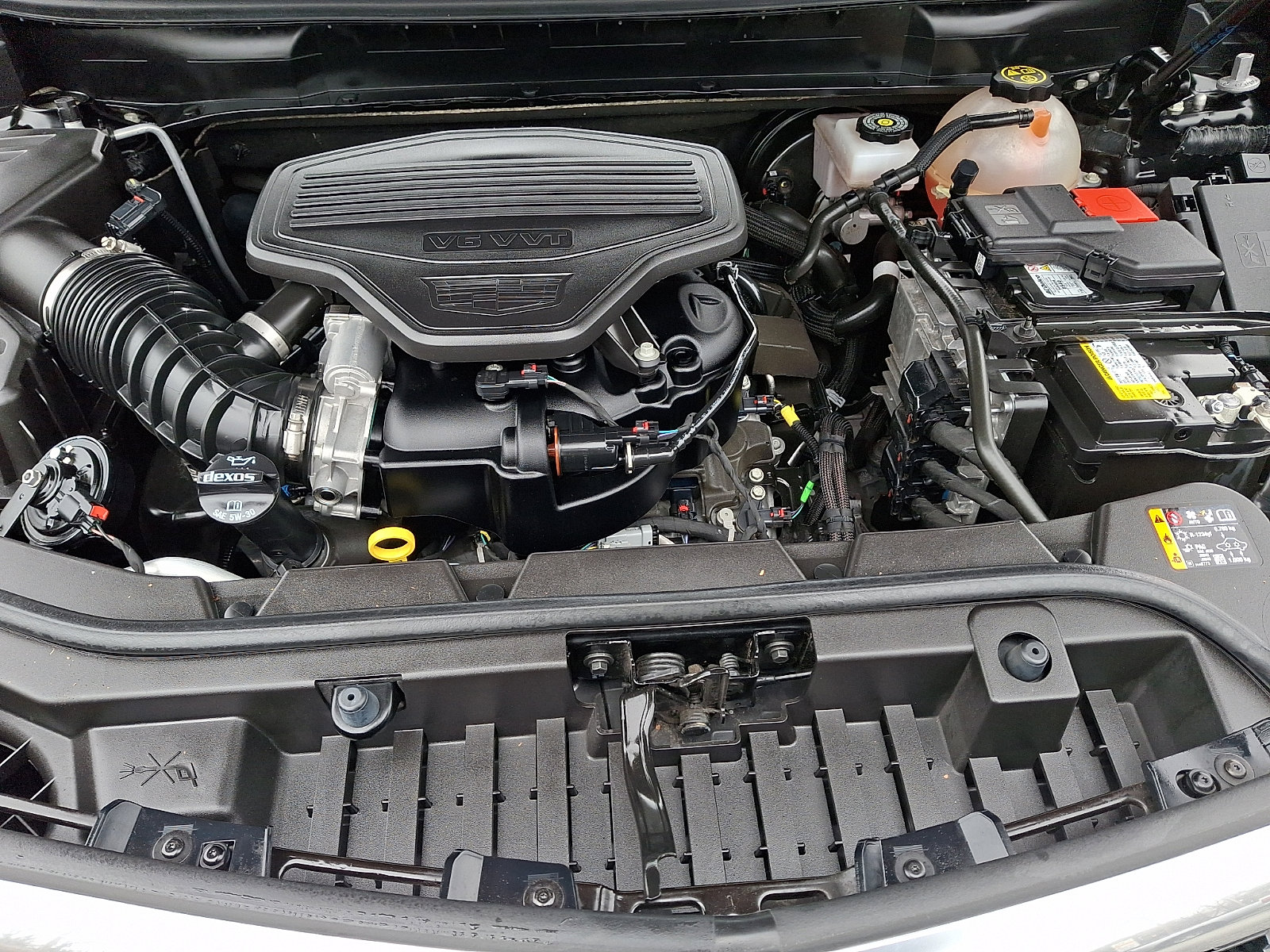 Used 2023 Cadillac XT5 Premium Luxury w/ LPO, Floor Liner Package image 28