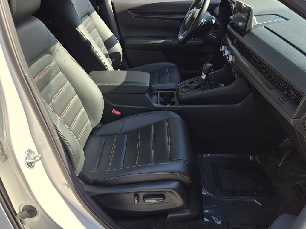 Certified 2025 Honda CR-V Sport-L image 16