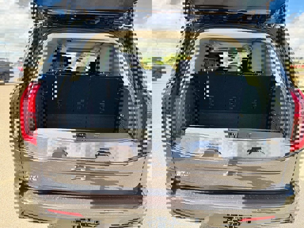 New 2025 Ford Expedition Active image 8