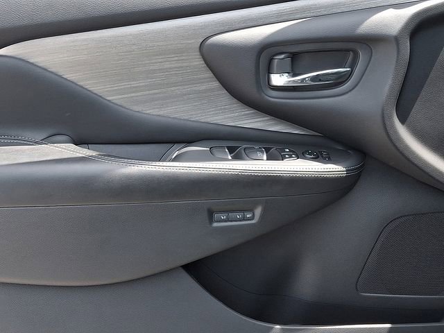 Used 2015 Nissan Murano SL w/ SL Technology Package AWD/4WD image 14