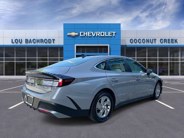 Used 2025 Hyundai Sonata SE FWD image 8