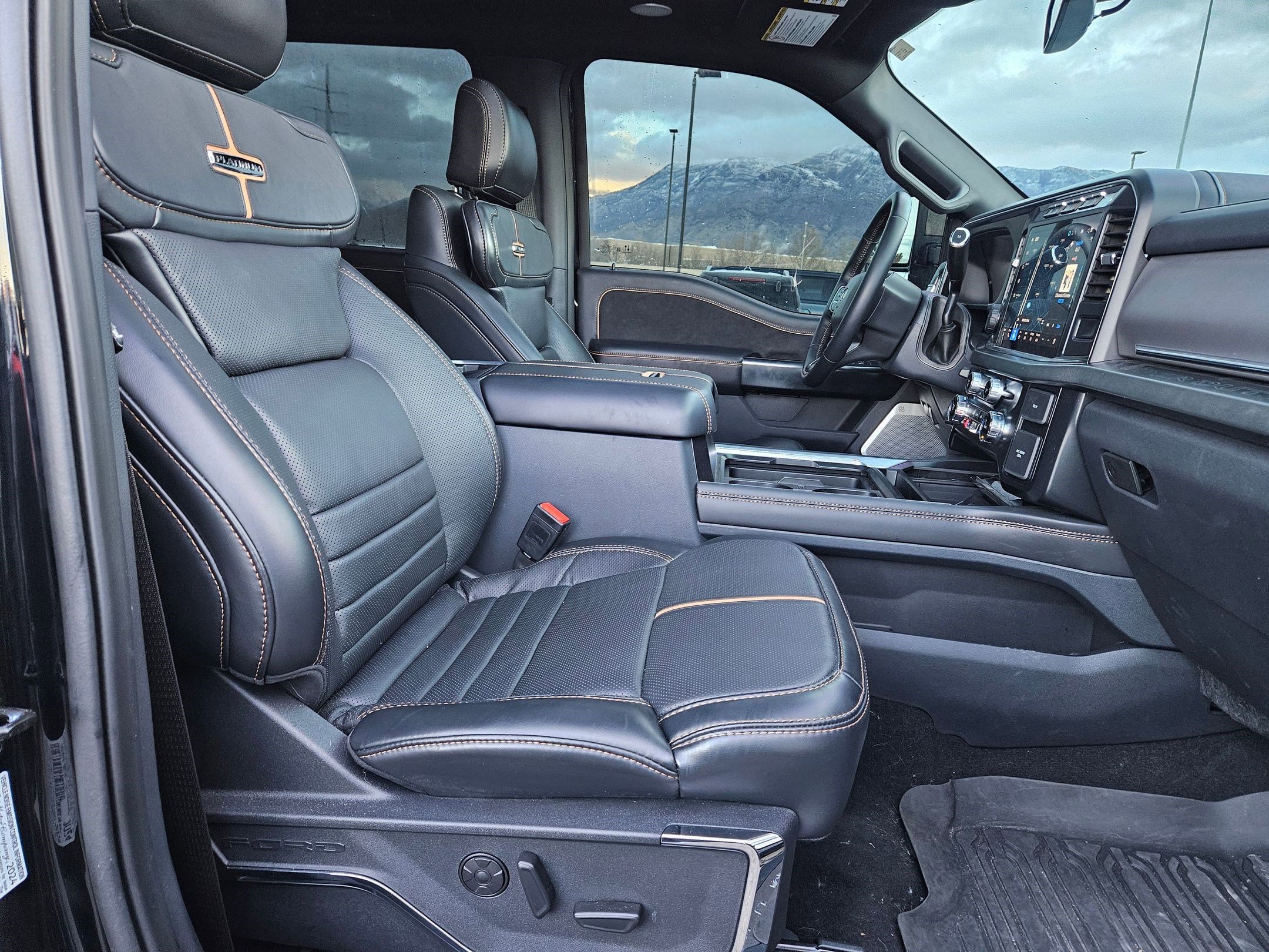 Used 2024 Ford F350 Platinum image 34