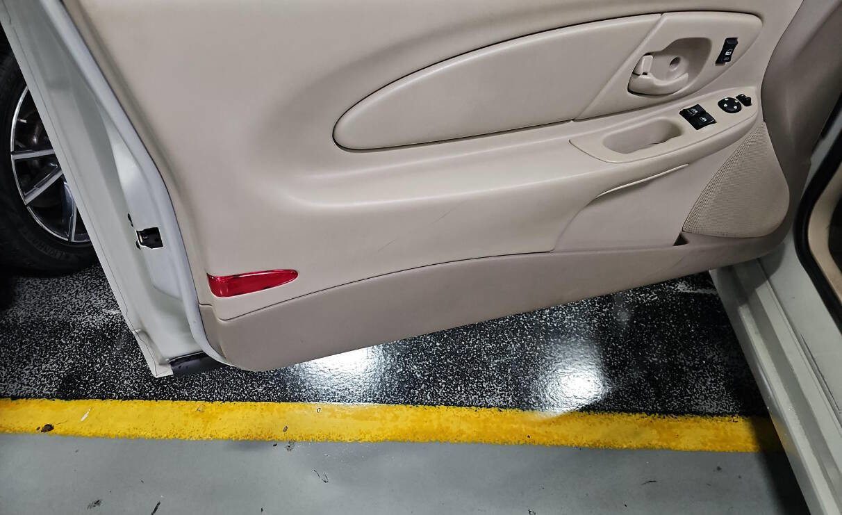 Used 2003 Chevrolet Monte Carlo SS w/ Preferred Equipment Group image 11