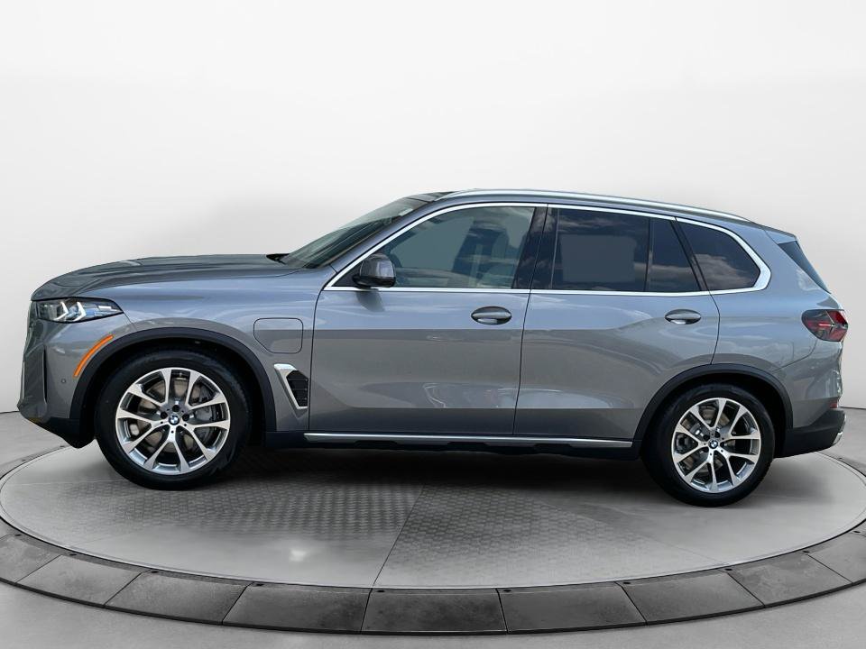 New 2026 BMW X5 xDrive50e AWD/4WD image 4