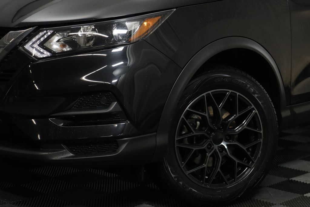 Used 2021 Nissan Rogue Sport S image 3