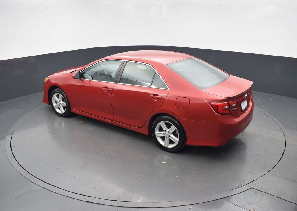 Used 2013 Toyota Camry SE image 41