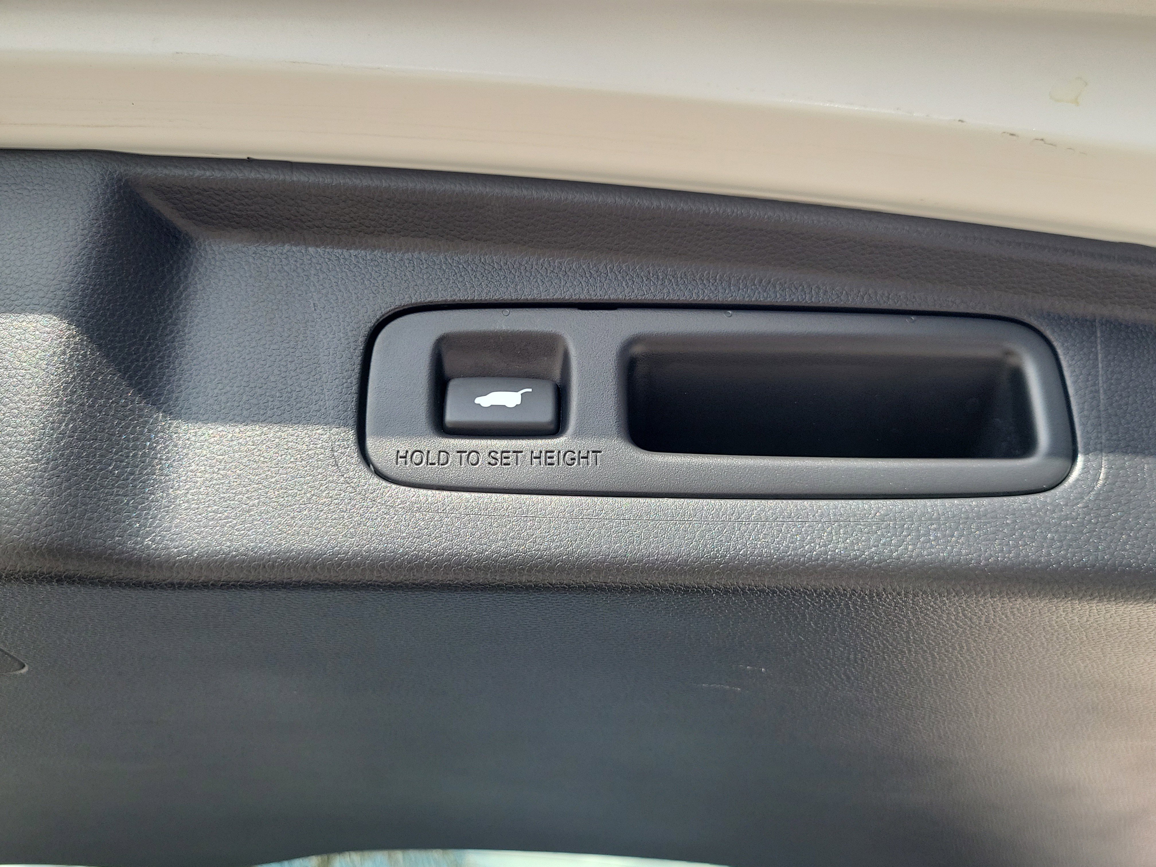 Used 2025 Honda CR-V EX-L image 17