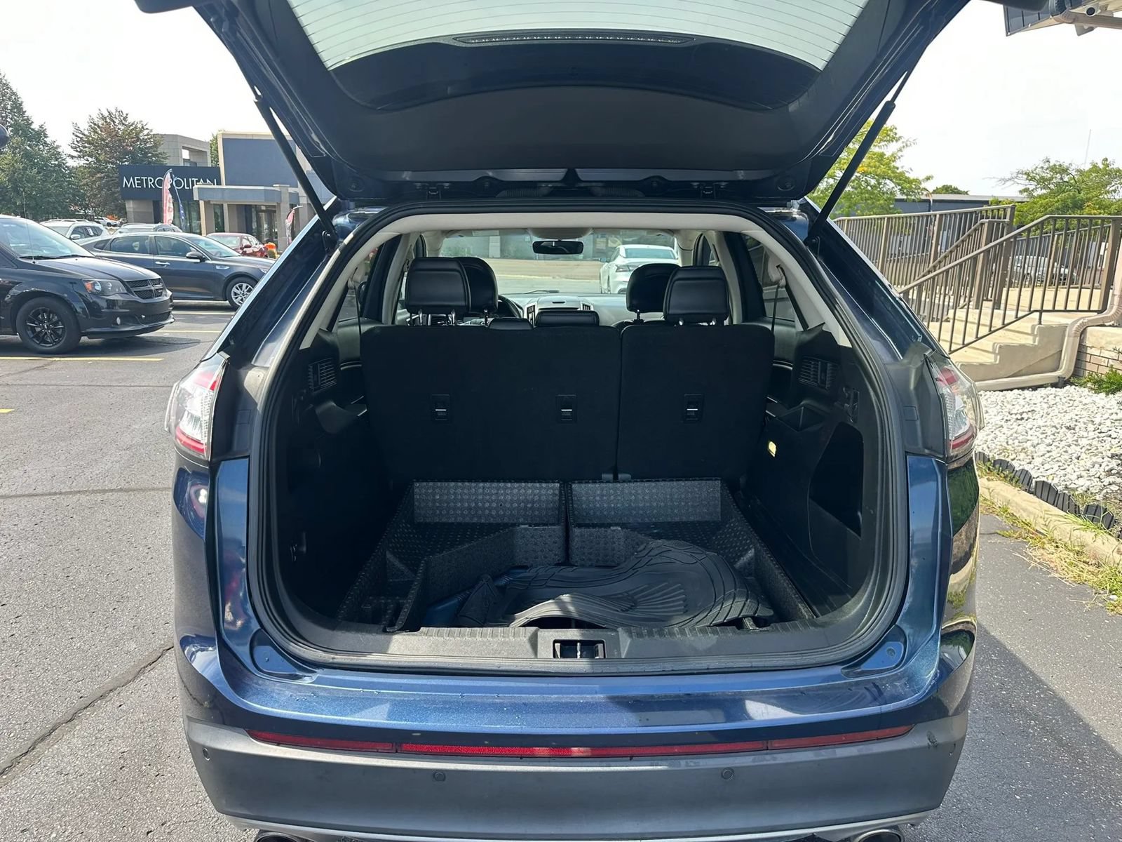 Used 2017 Ford Edge SEL w/ Equipment Group 201A AWD/4WD image 8