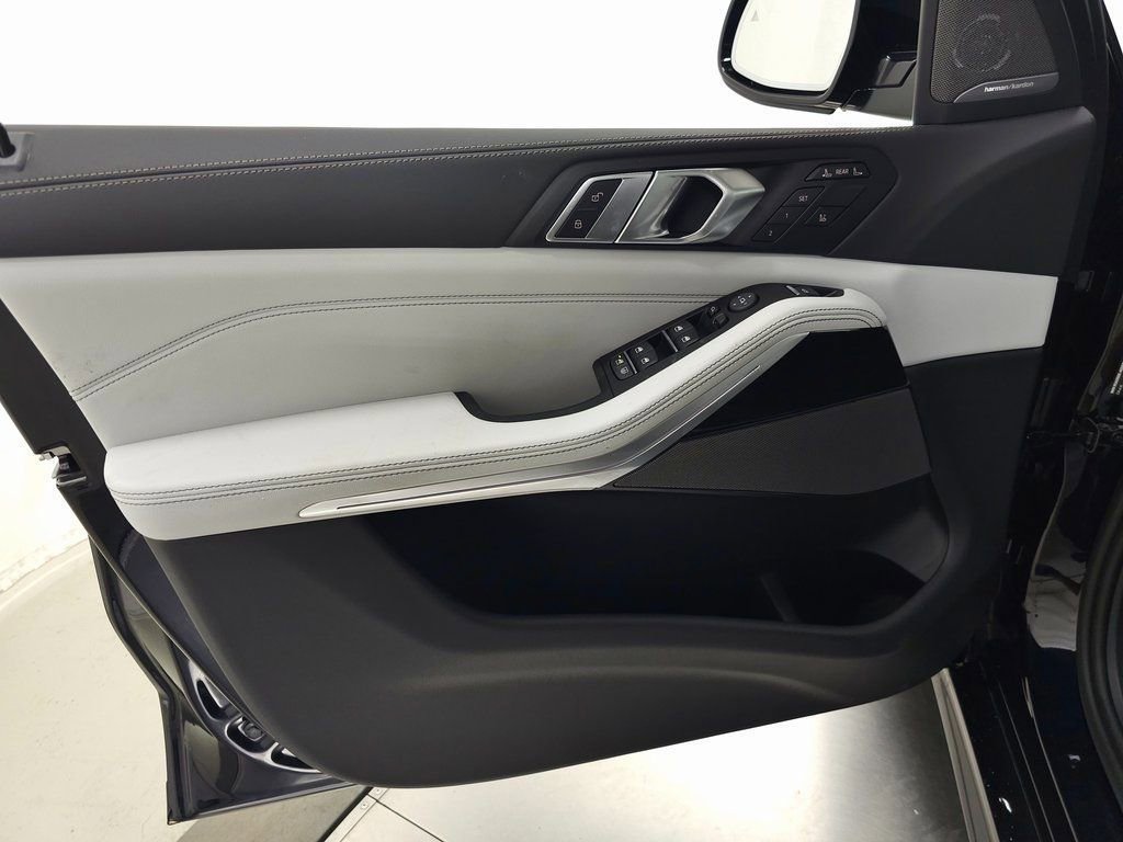 New 2026 BMW X7 xDrive40i w/ M Sport Package image 10